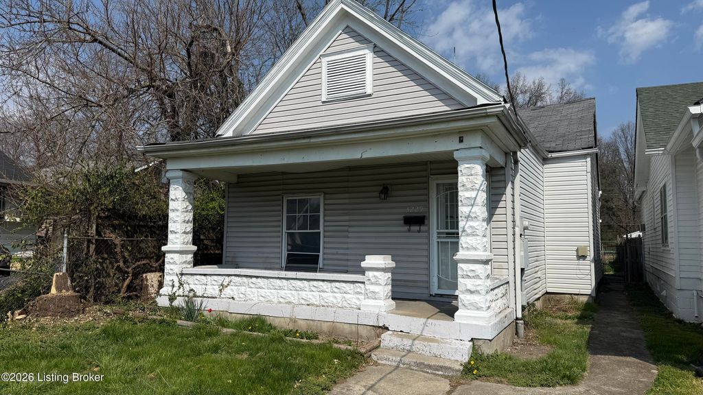 Photo of 3229 Garland Ave, Louisville, KY 40211 (MLS # 1712660)