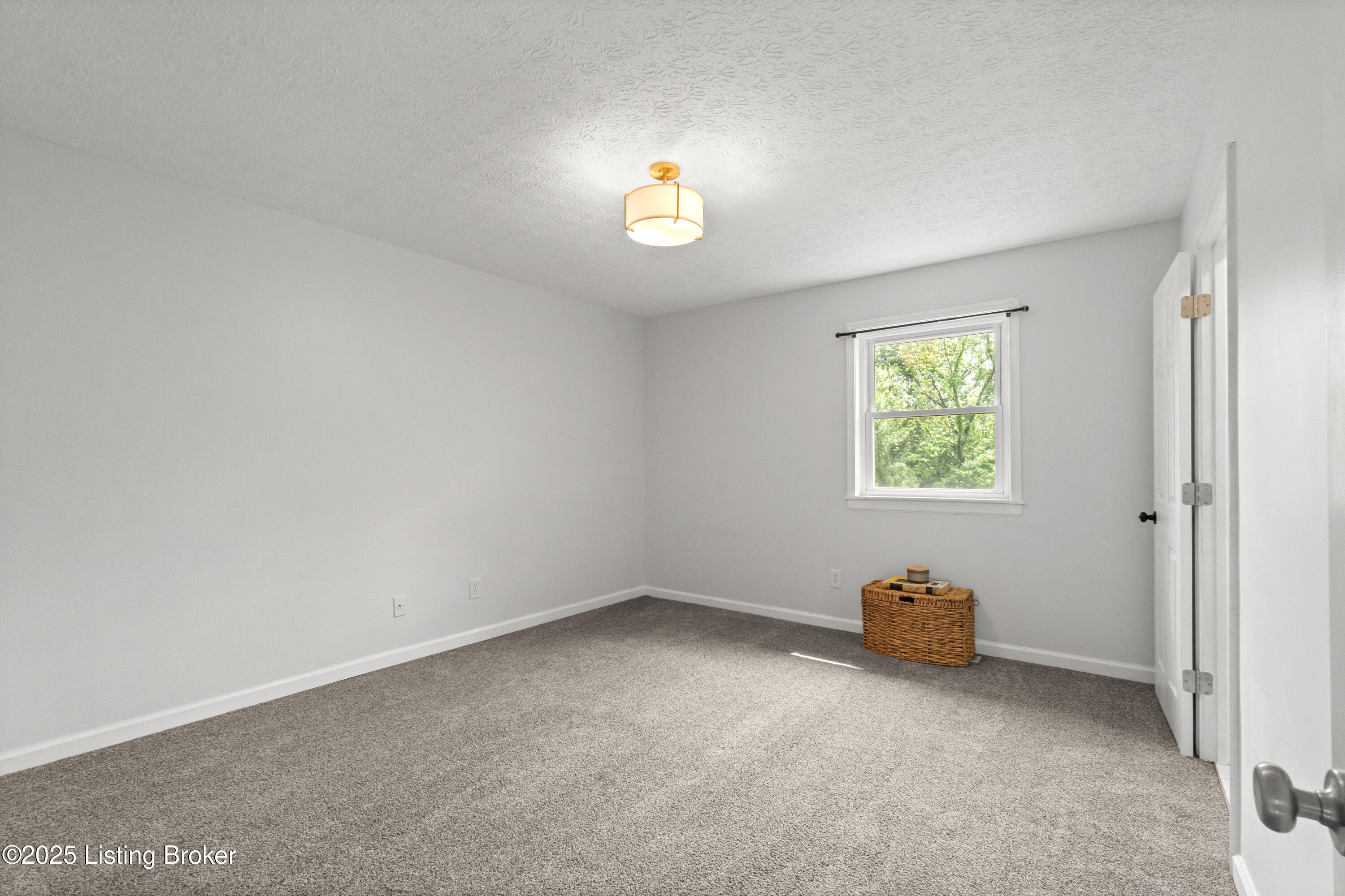 3304 S Camden Ln, Crestwood, Pennsylvania image 22