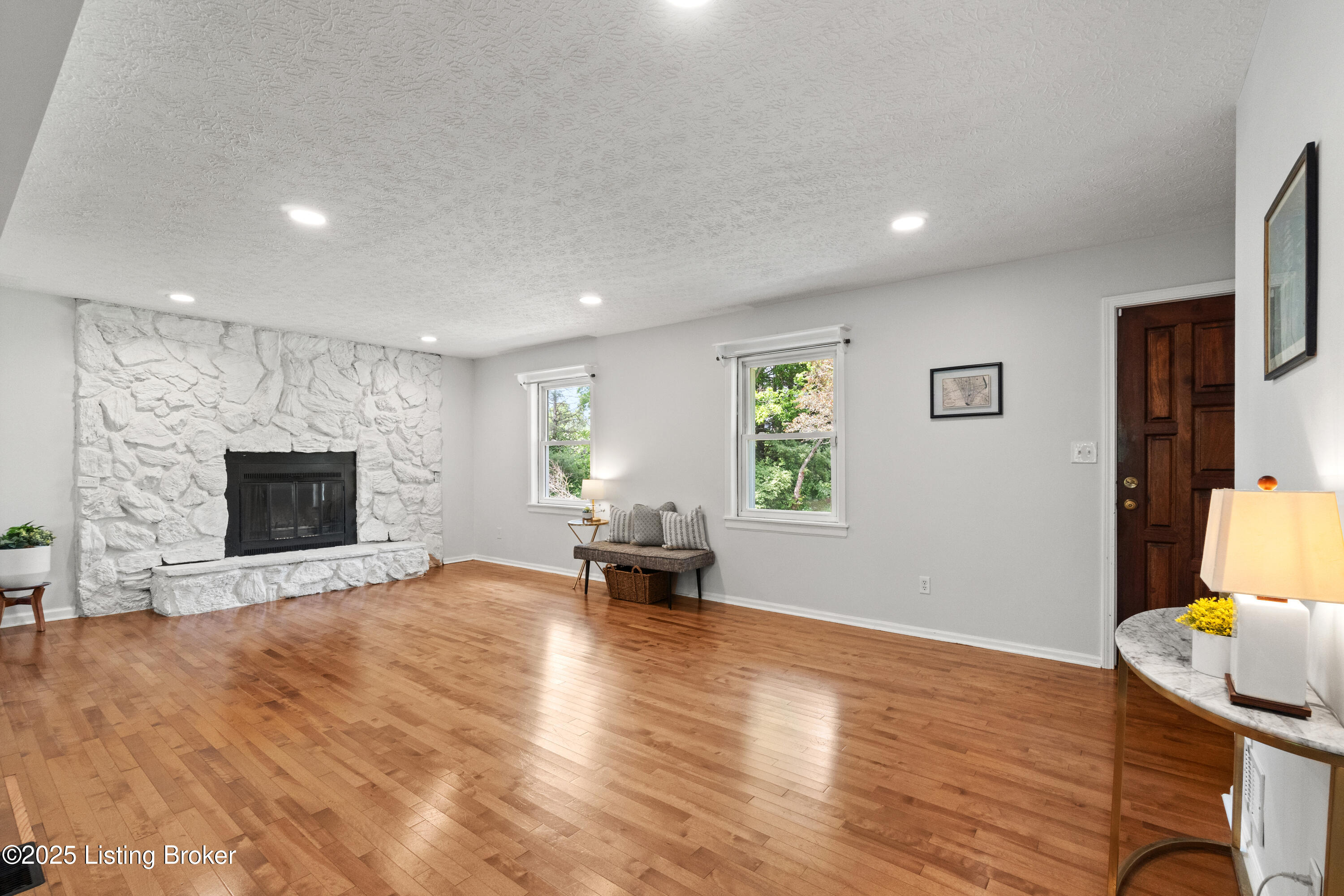 3304 S Camden Ln, Crestwood, Pennsylvania image 5