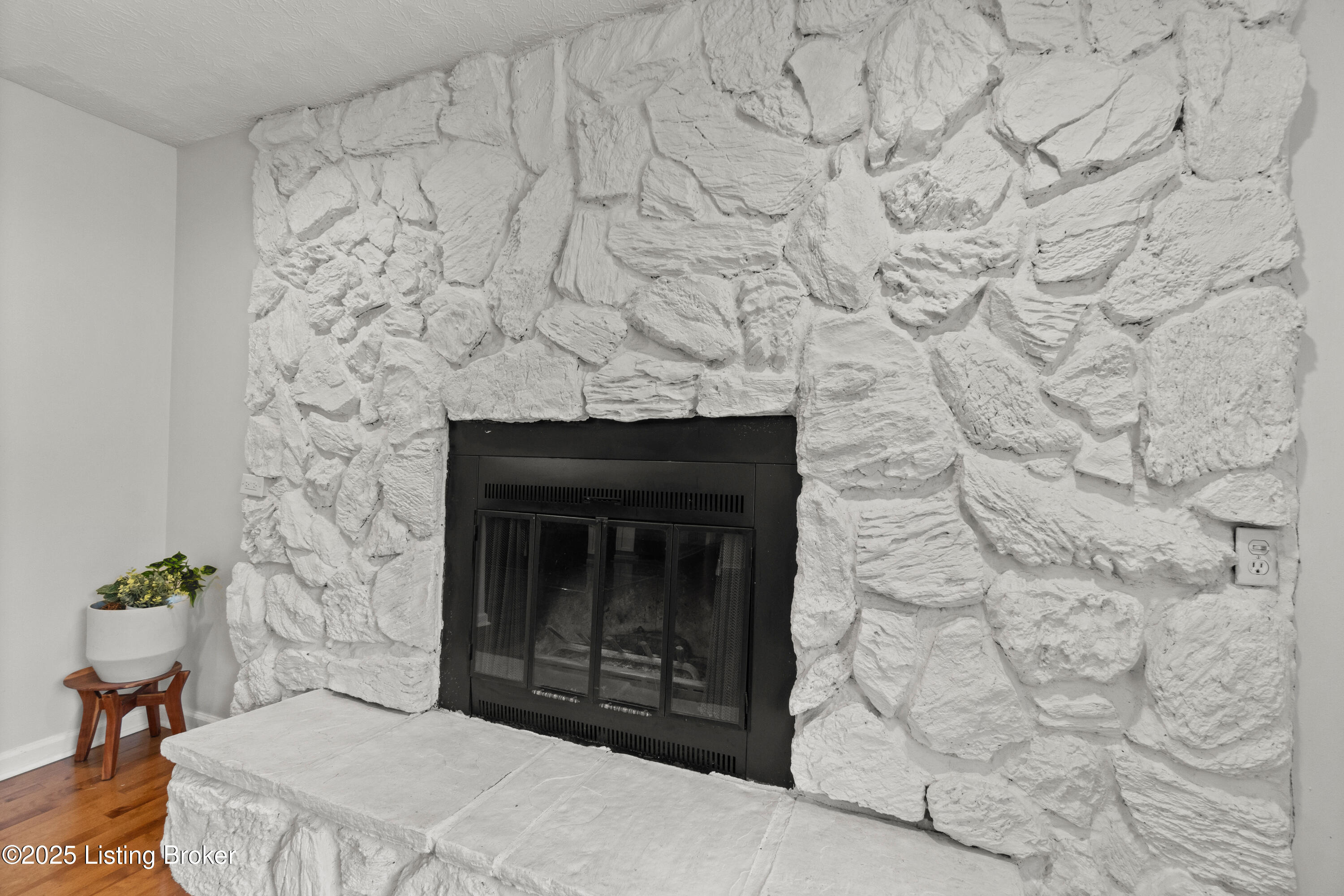 3304 S Camden Ln, Crestwood, Pennsylvania image 7