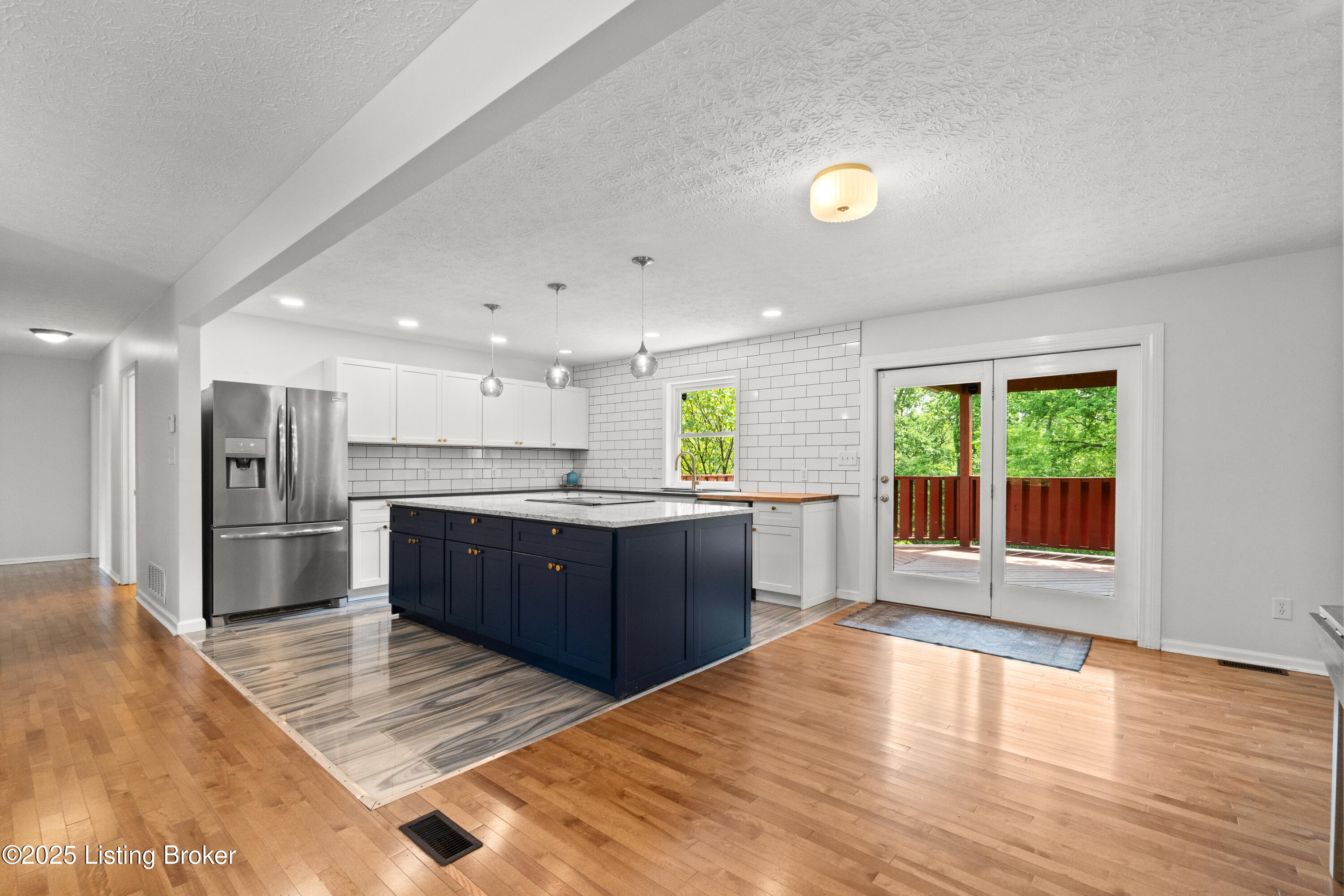 3304 S Camden Ln, Crestwood, Pennsylvania image 8