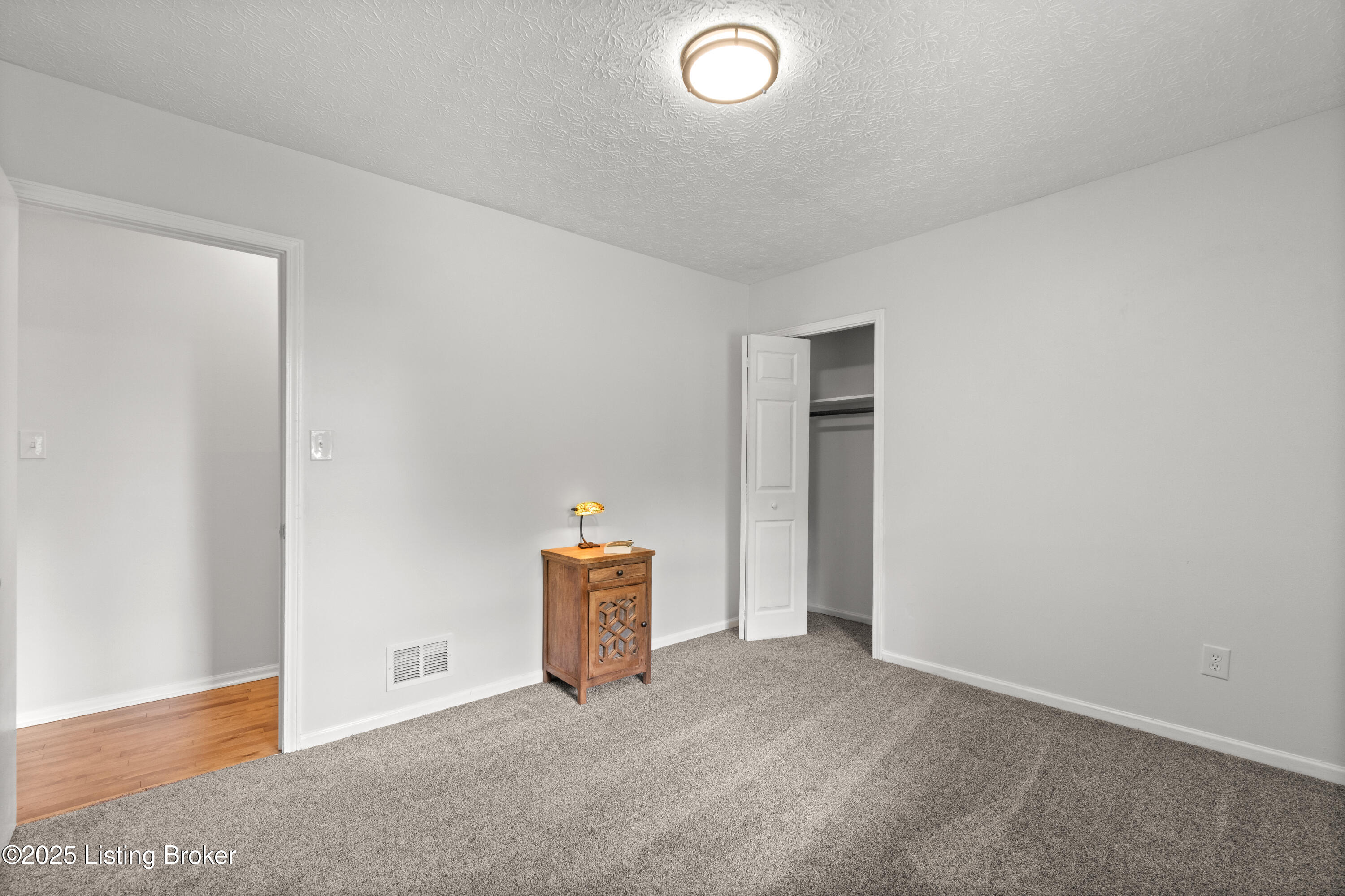 3304 S Camden Ln, Crestwood, Pennsylvania image 21