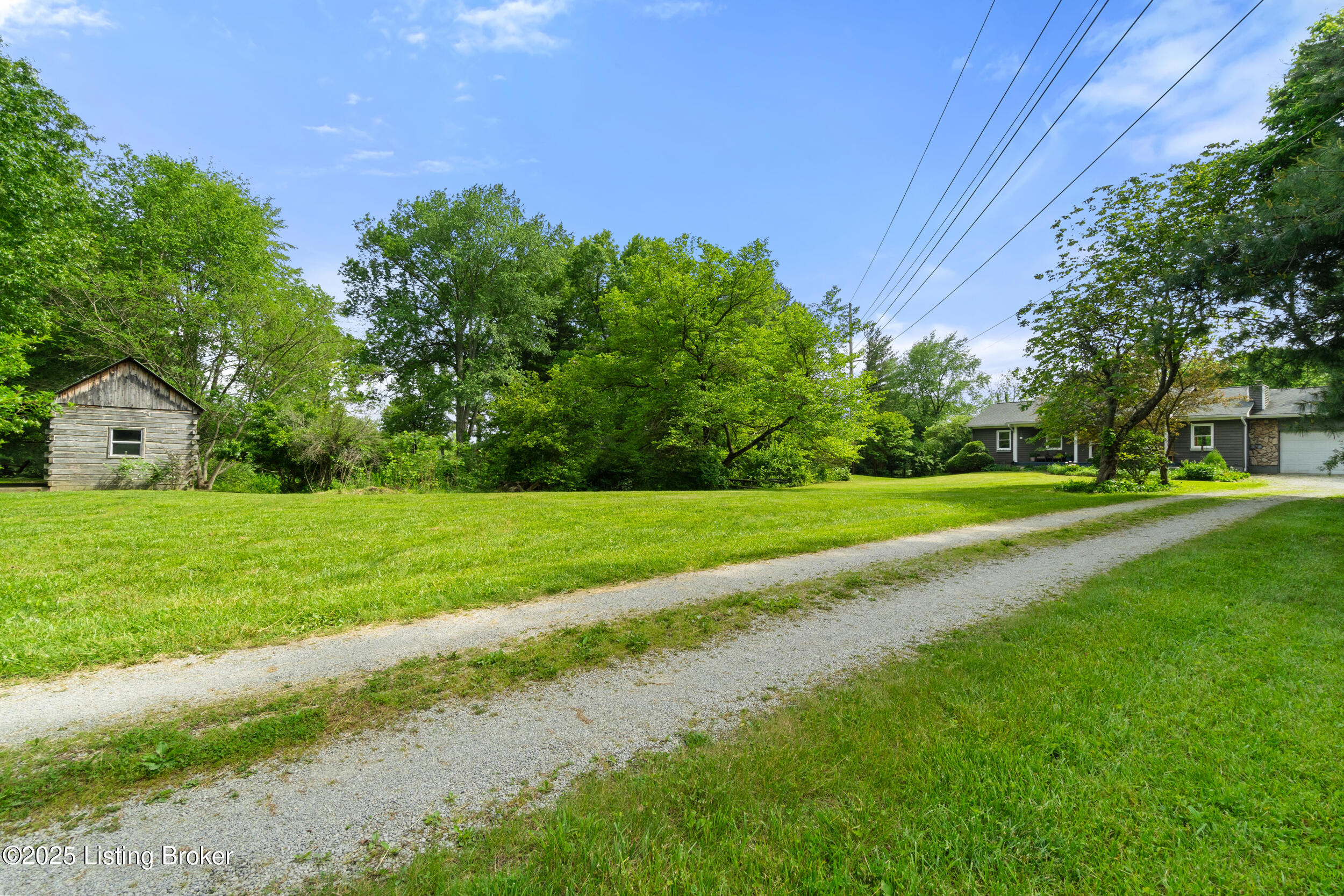 3304 S Camden Ln, Crestwood, Pennsylvania image 3