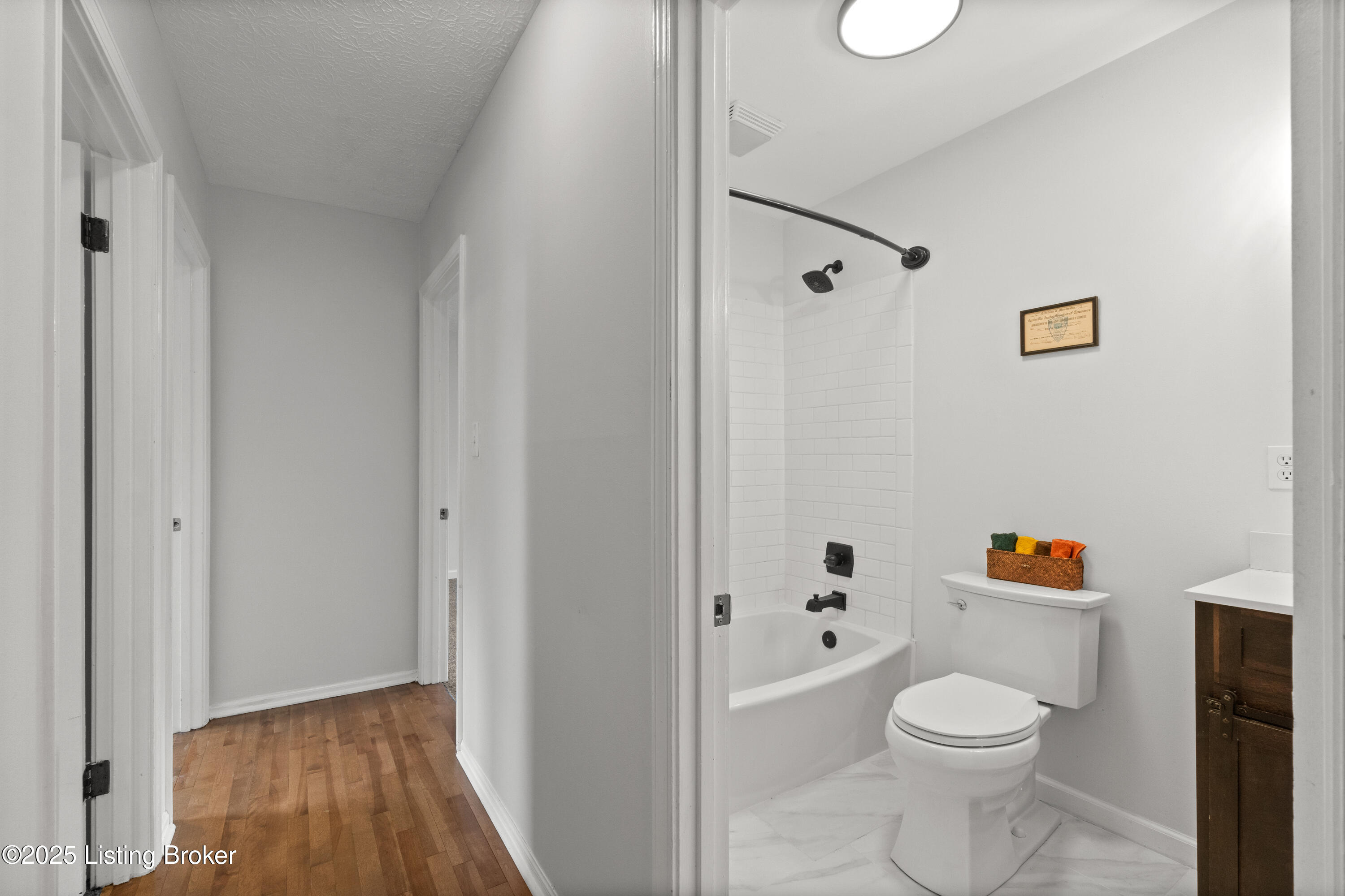 3304 S Camden Ln, Crestwood, Pennsylvania image 17