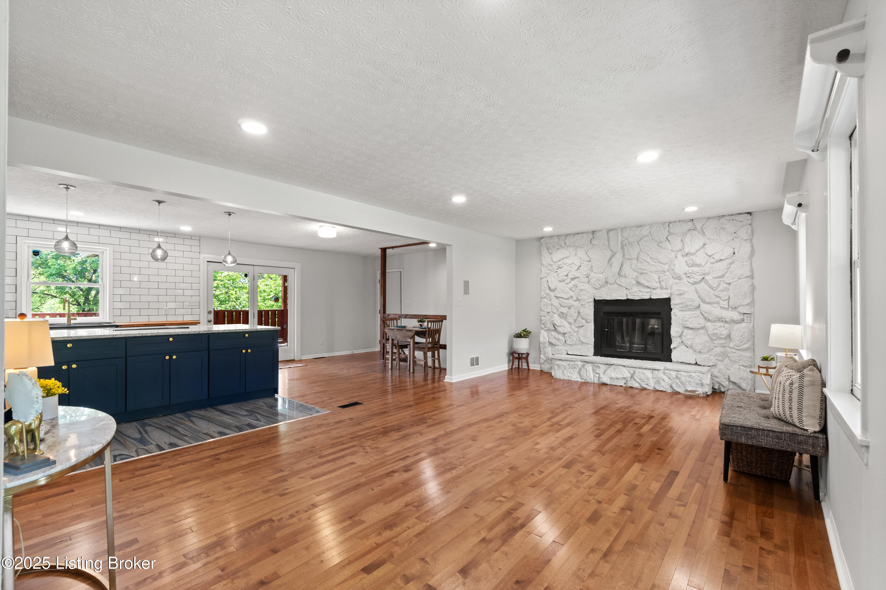 3304 S Camden Ln, Crestwood, Pennsylvania image 4