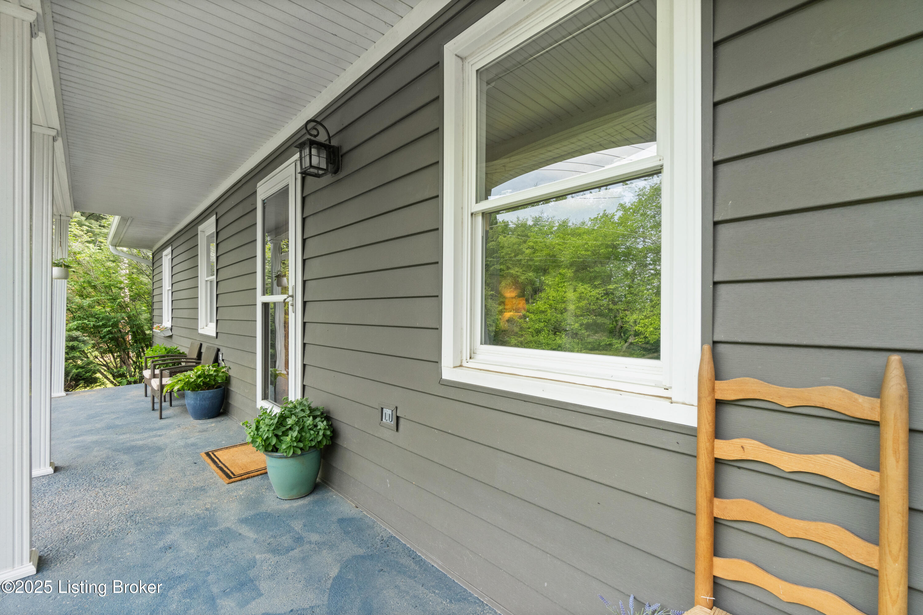 3304 S Camden Ln, Crestwood, Pennsylvania image 2