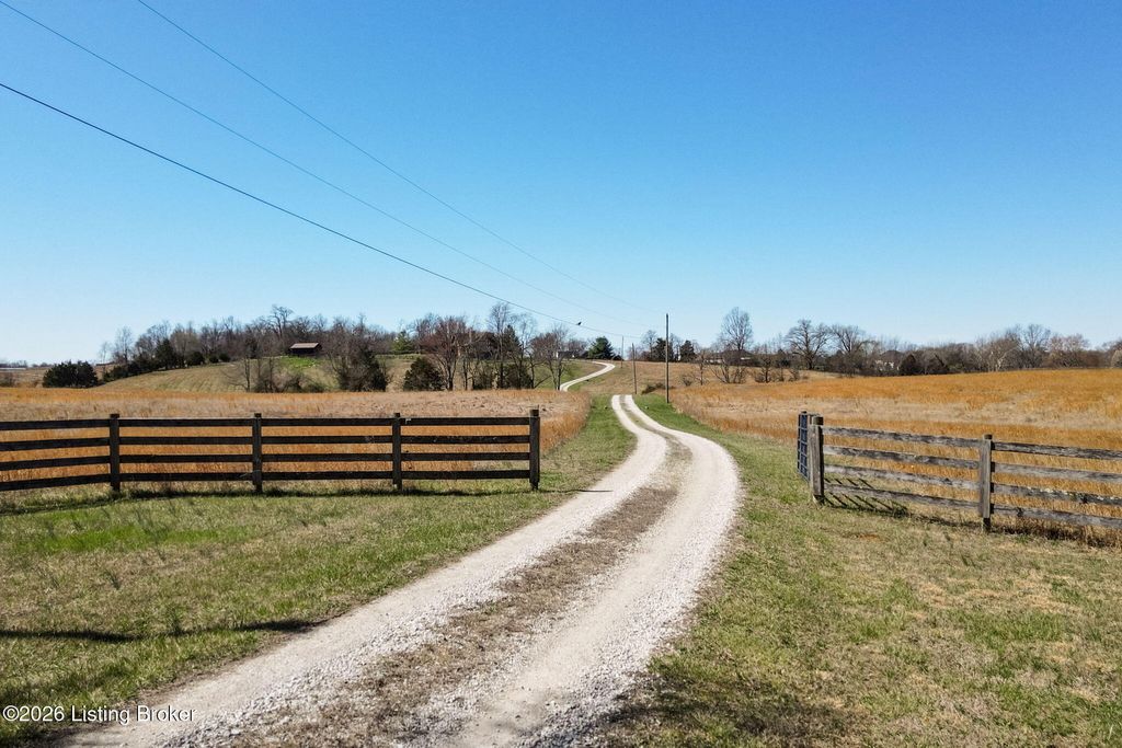 Photo of 771 Mud Splash Rd, Glendale, KY 42740 (MLS # 1711770)