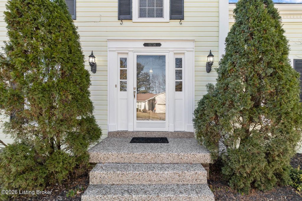 Photo of 11716 Robinlynn Ln, Louisville, KY 40243 (MLS # 1707576)