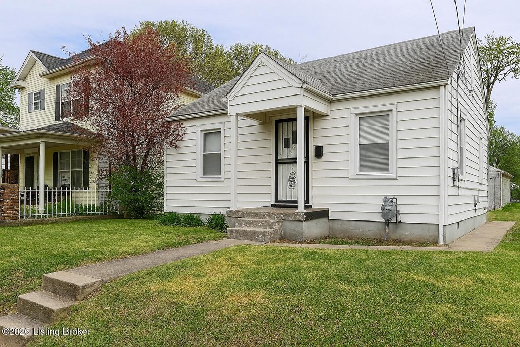 Photo of 1317 Oakwood Ave, Louisville, KY 40215 (MLS # 1707794)
