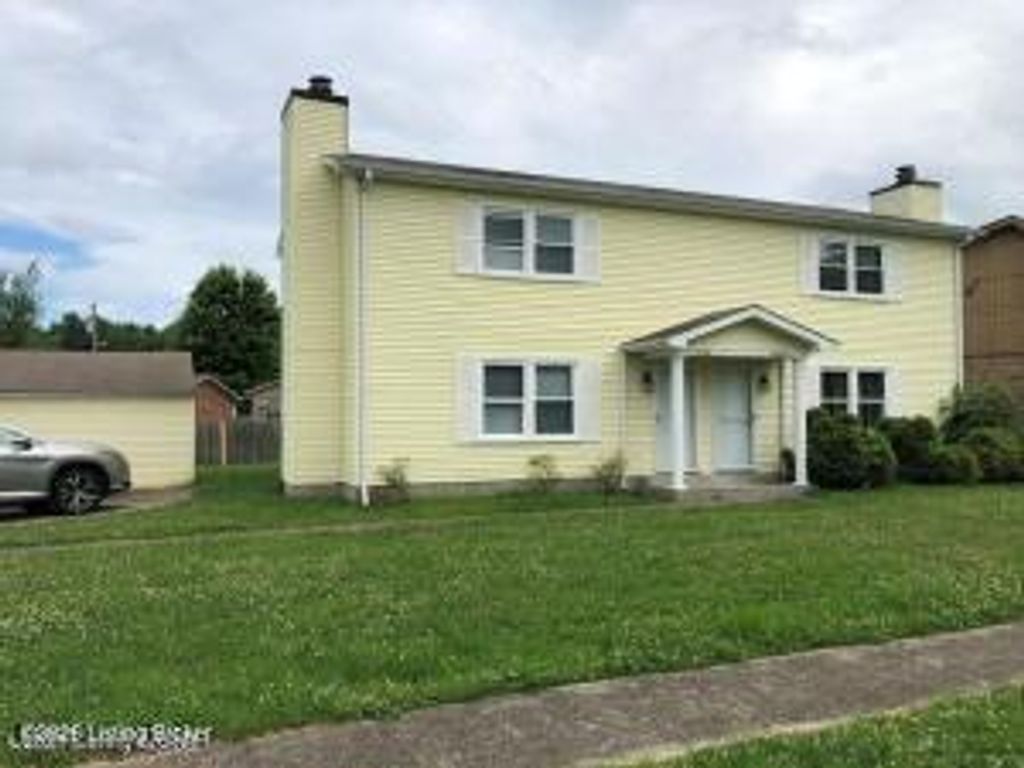 Photo of 8306 Damascus Cir, Louisville, KY 40228 (MLS # 1712093)