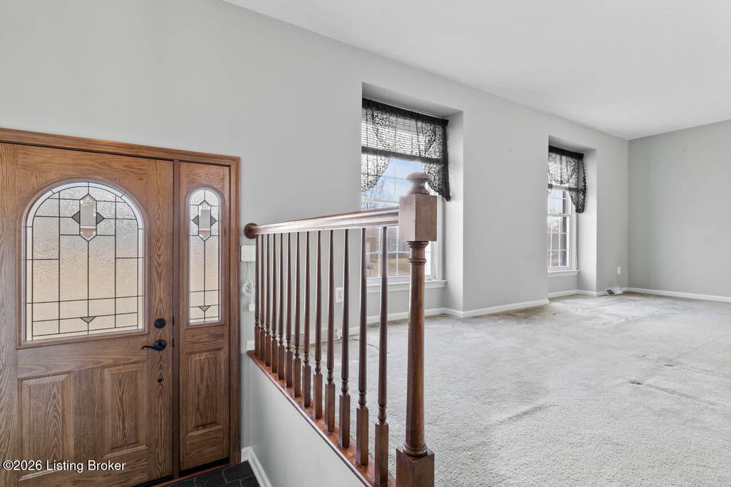 Photo of 113 Farrington Dr, New Albany, IN 47150 (MLS # 1707915)