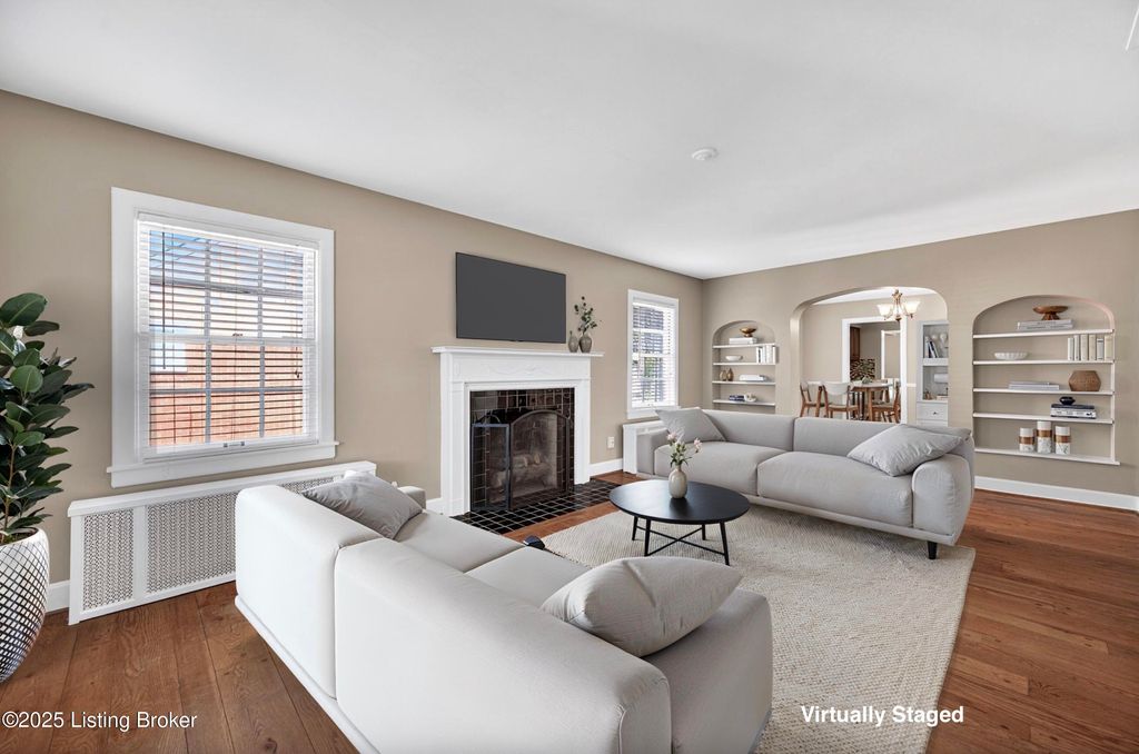 Photo of 2325 Broadmeade Rd #2, Seneca Gardens, KY 40205 (MLS # 1715939)