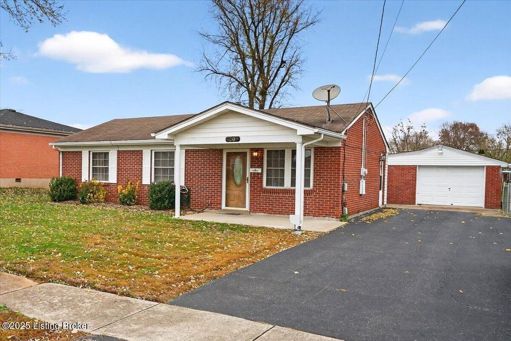 Photo of 5409 Logwood Ave, Louisville, KY 40272 (MLS # 1703494)