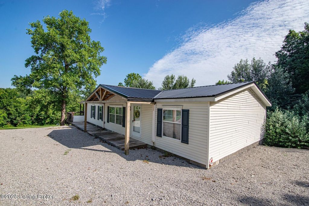 Photo of 52 S Lakeside Dr, Falls Of Rough, KY 40119 (MLS # 1703722)