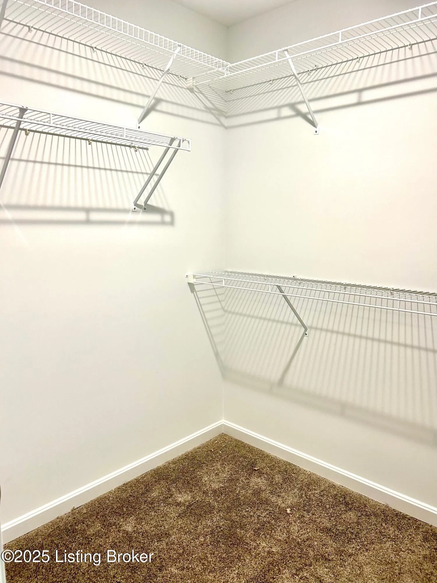 Louisville, Kentucky 40258, United States, 3 Bedrooms Bedrooms, ,2 BathroomsBathrooms,Residential,Active,135999