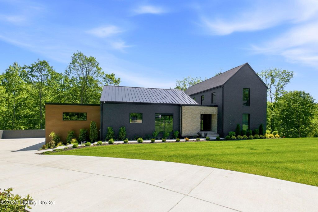 Photo of 7734 Woodbridge Hill Ln, Prospect, KY 40059 (MLS # 1717397)