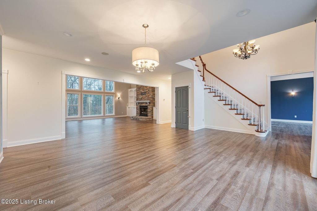 Photo of 497 Oak Creek Dr, Mt Washington, KY 40047 (MLS # 1705164)