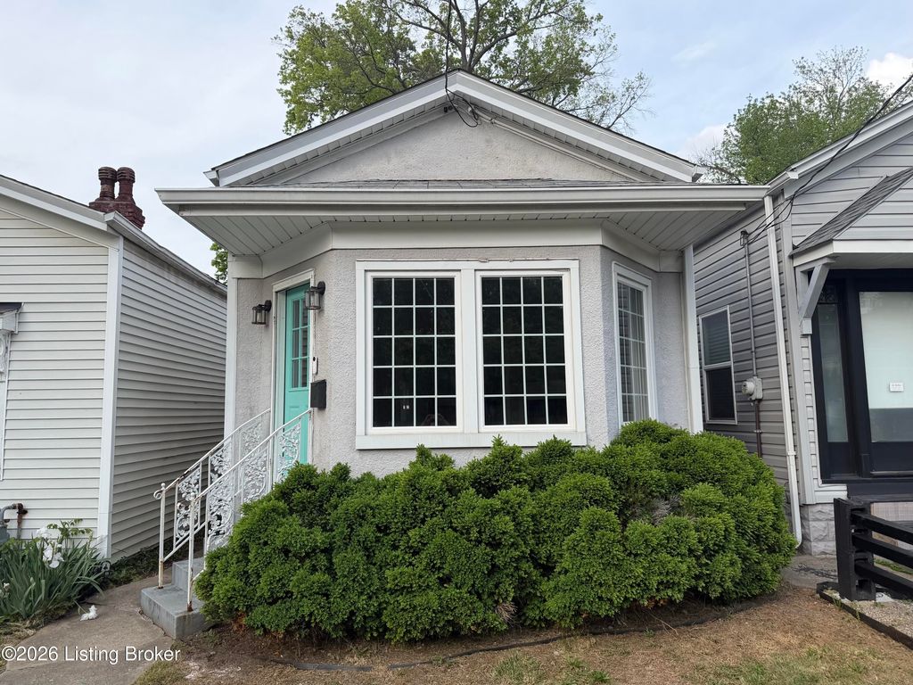 Photo of 1105 Ash St, Louisville, KY 40217 (MLS # 1714857)