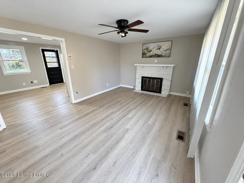 Photo of 4400 Lynnview Dr, Louisville, KY 40216 (MLS # 1732828)