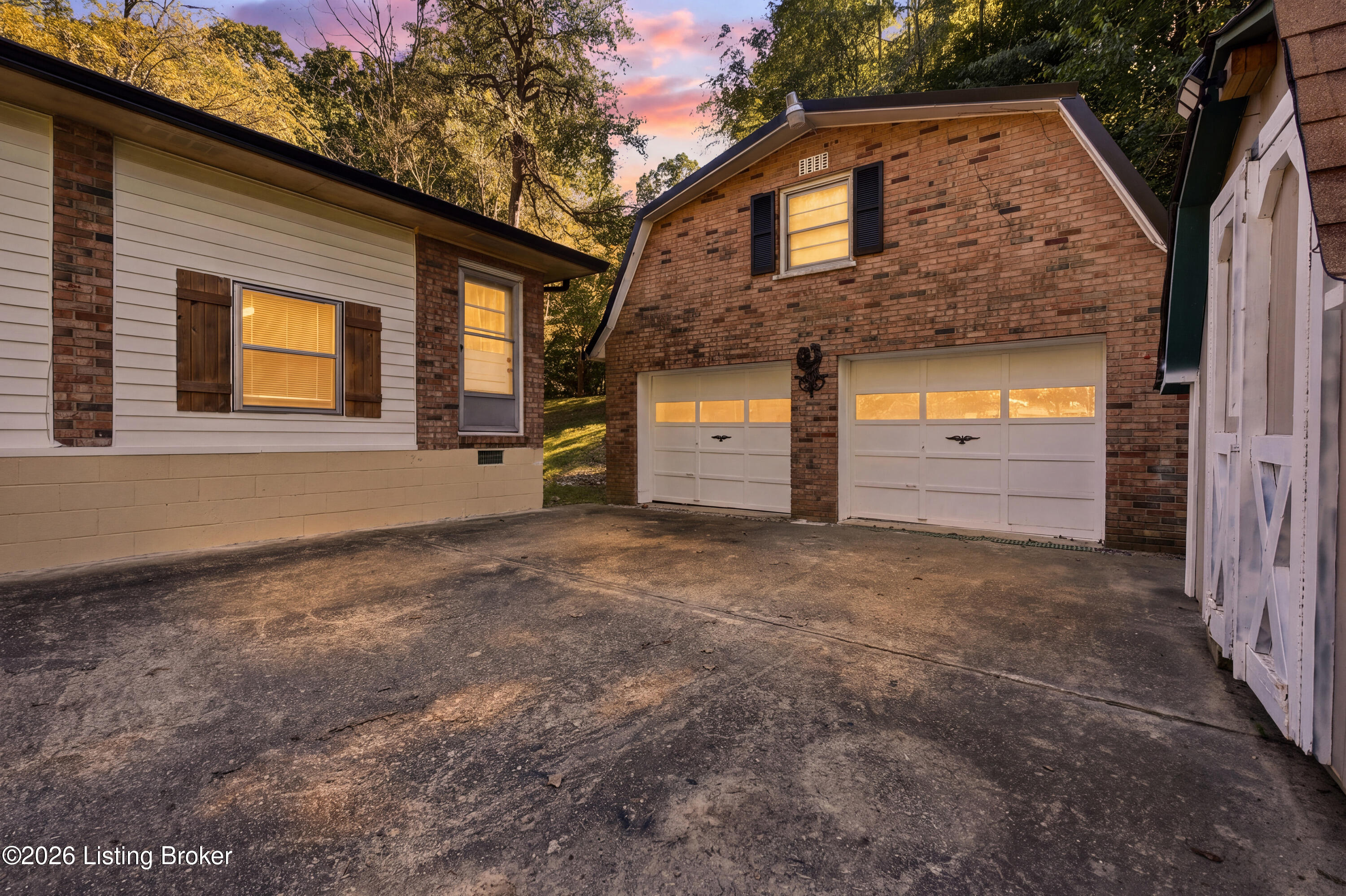 2598 Weavers Run Rd