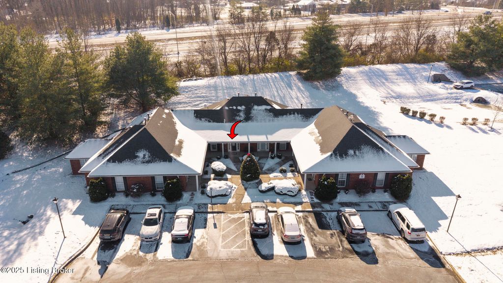 Photo of 8448 Aspen Glen Way, Louisville, KY 40228 (MLS # 1705407)