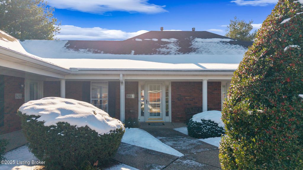 Photo of 8448 Aspen Glen Way, Louisville, KY 40228 (MLS # 1705407)