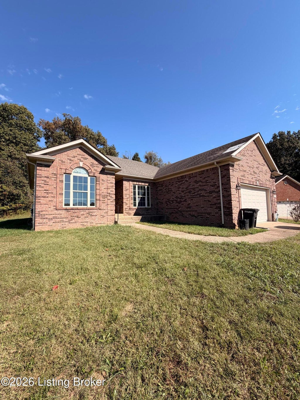 Photo of 120 Lowball Ln, Vine Grove, KY 40175 (MLS # 1731640)
