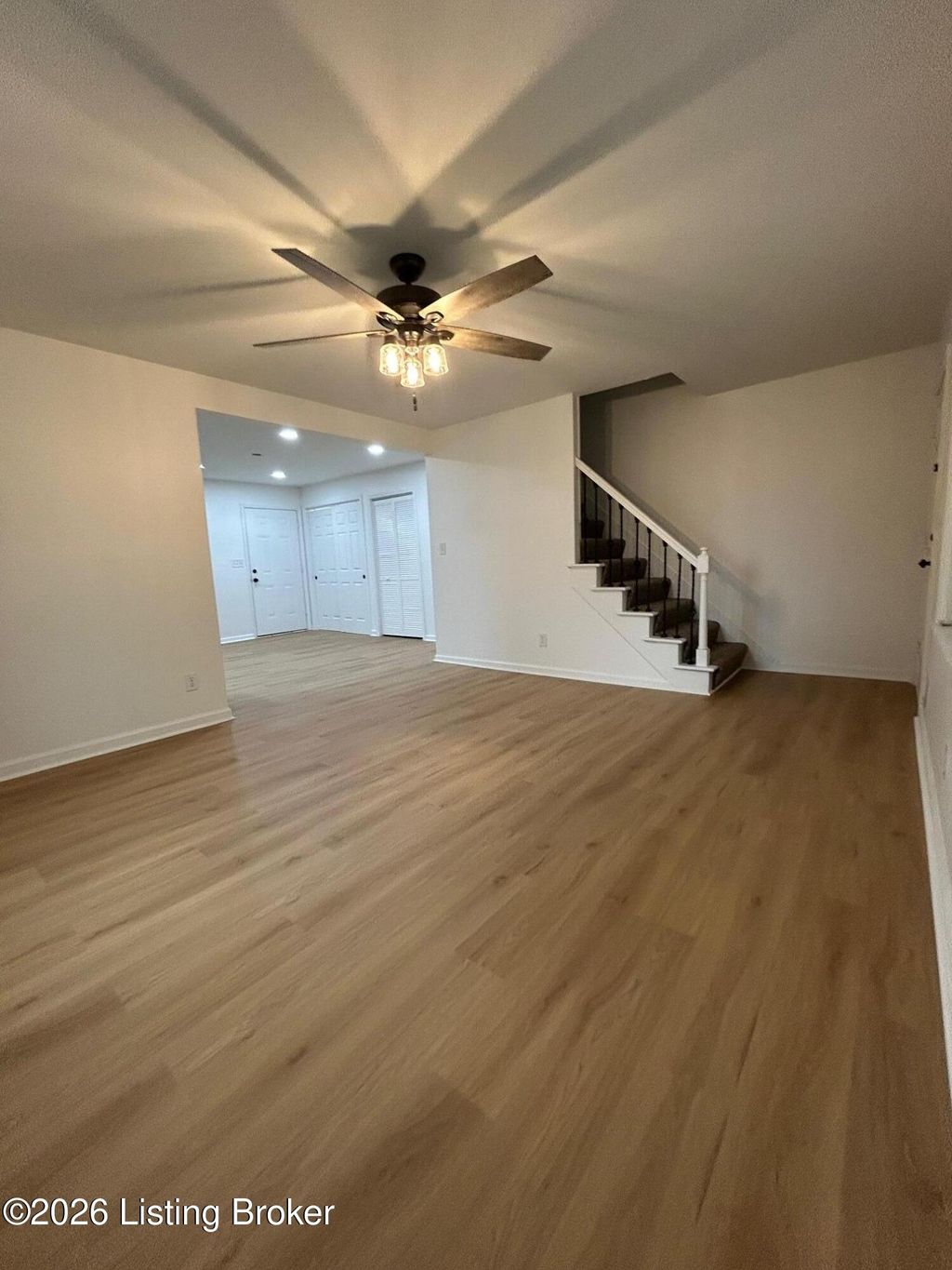 Photo of 4820 Hood Rd, Louisville, KY 40213 (MLS # 1710885)