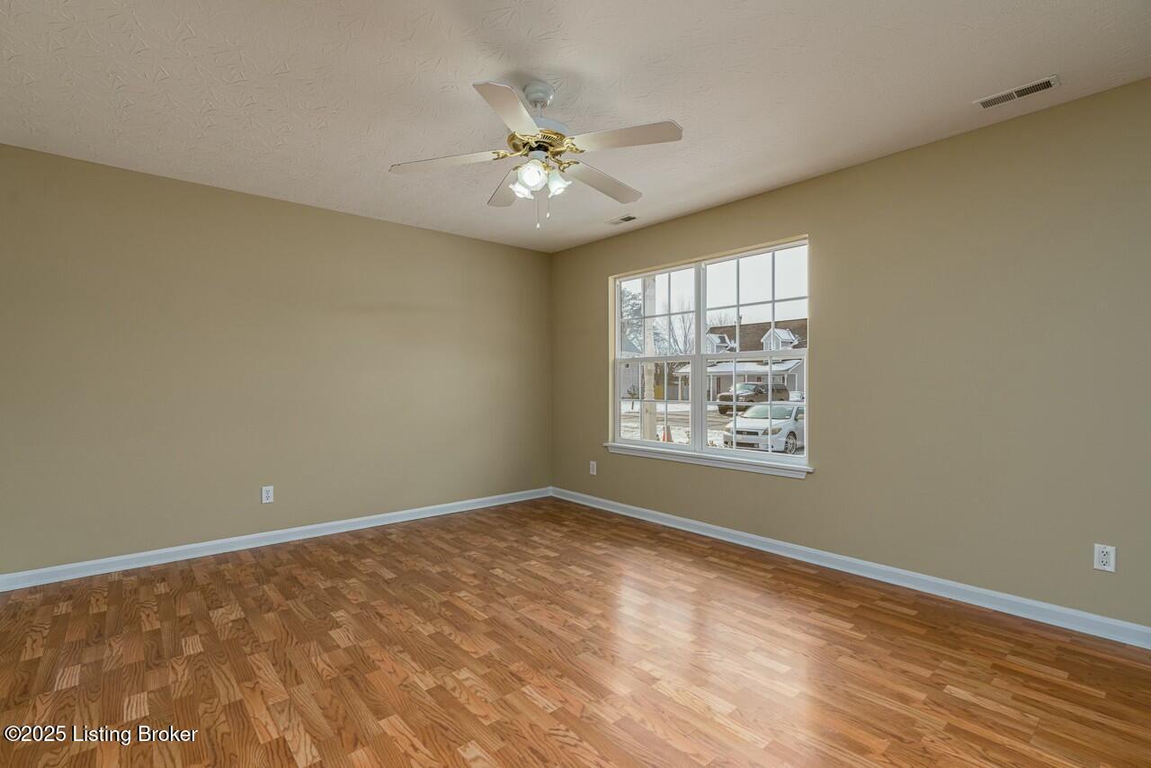 176 Haley Ave, Shepherdsville, Kentucky image 4