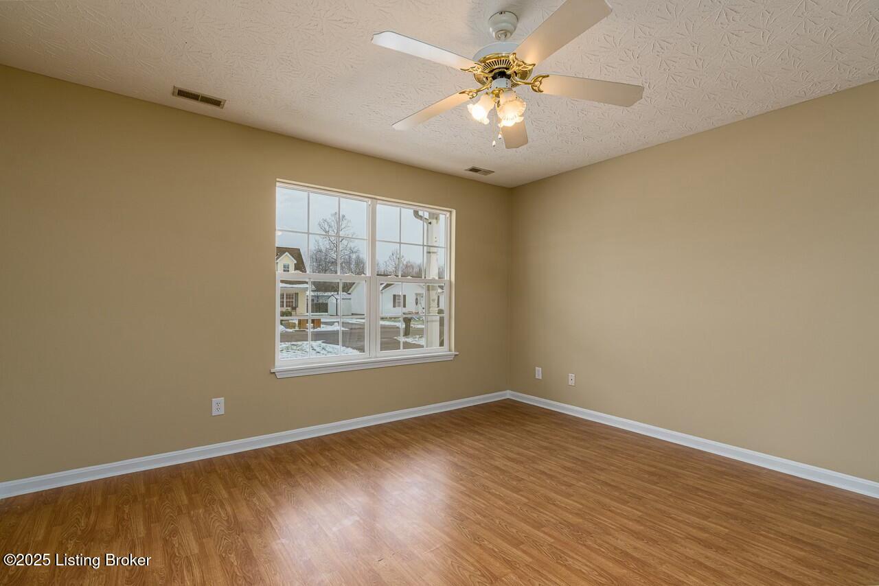 176 Haley Ave, Shepherdsville, Kentucky image 3