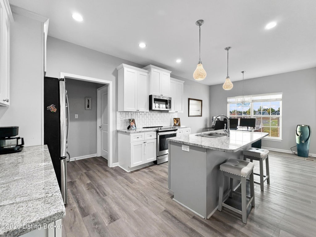 Photo of 175 Garden View Pl # B, Shepherdsville, KY 40165 (MLS # 1732388)