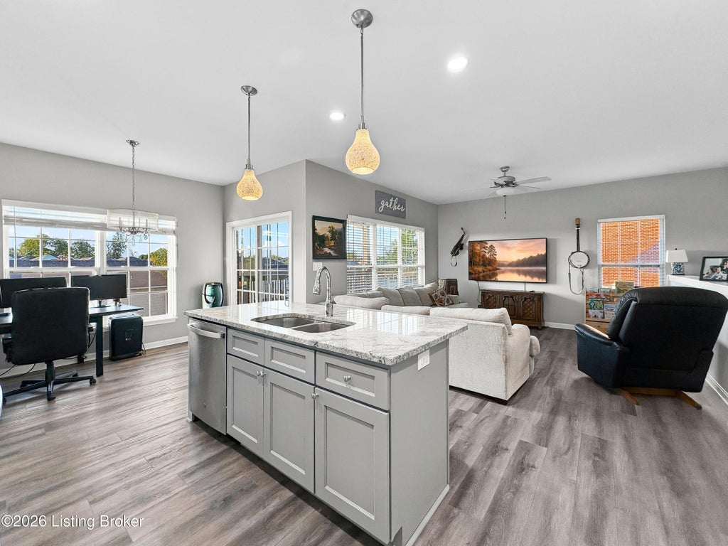 Photo of 175 Garden View Pl # B, Shepherdsville, KY 40165 (MLS # 1732388)