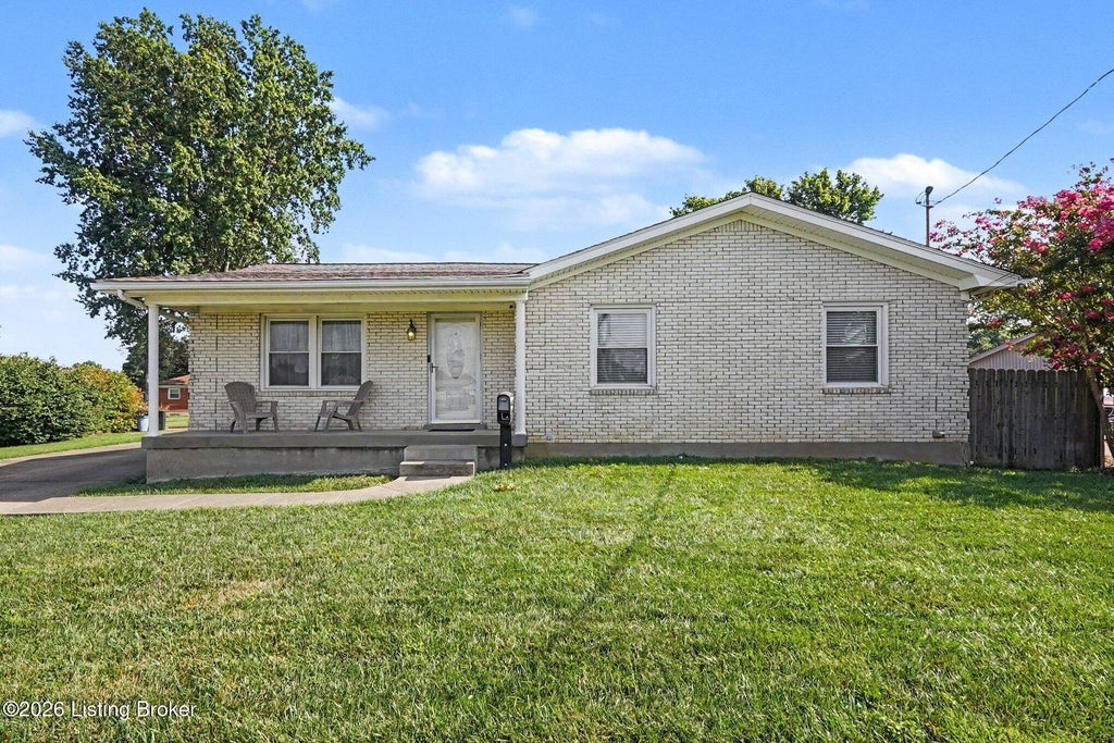 Photo of 6700 Zeus Ct, Louisville, KY 40258 (MLS # 1726991)