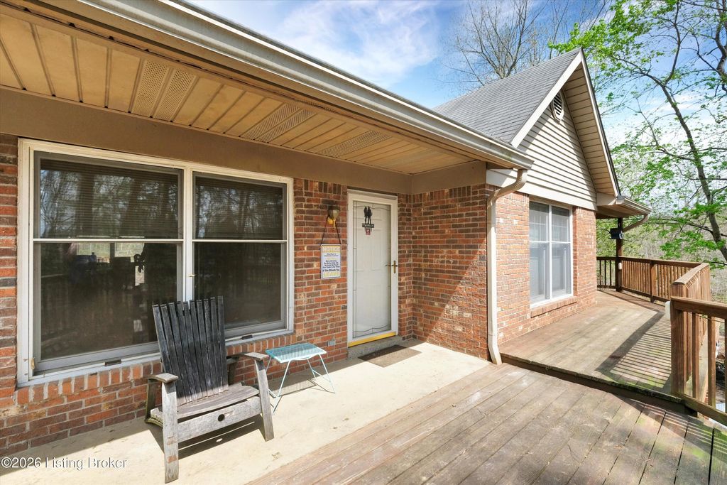 Photo of 384 Indian Trace, Shepherdsville, KY 40165 (MLS # 1713990)