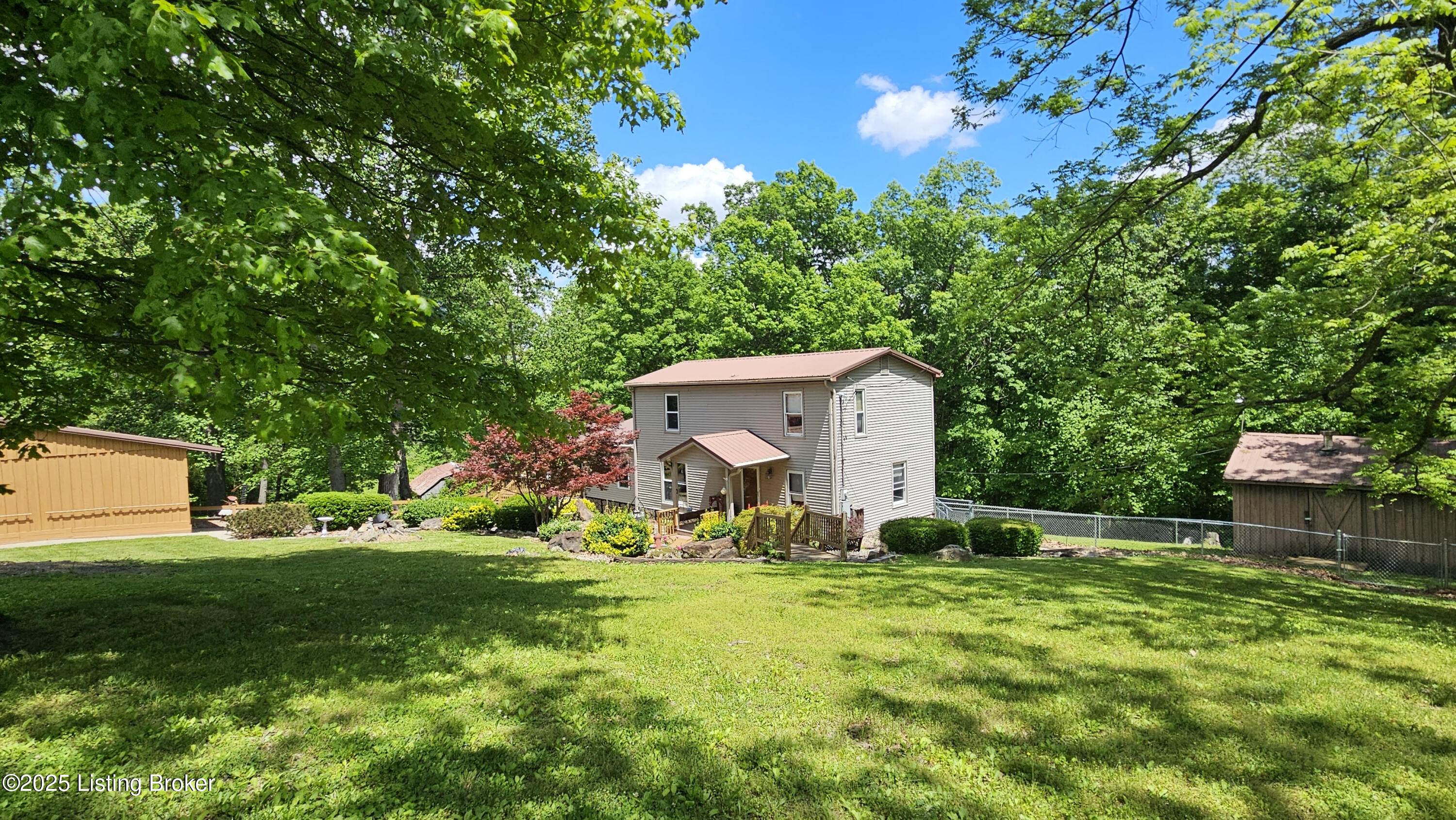 1250 Arnold School Rd, Webster, Kentucky image 1