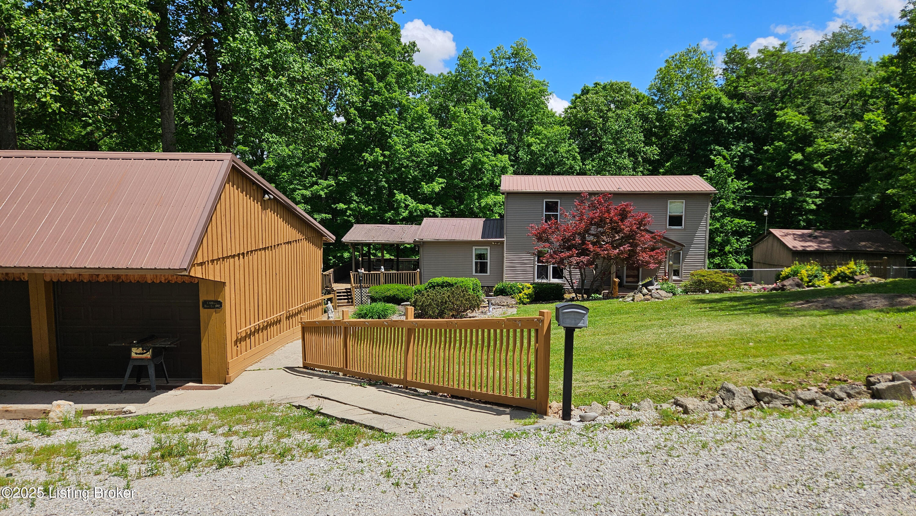 1250 Arnold School Rd, Webster, Kentucky image 2