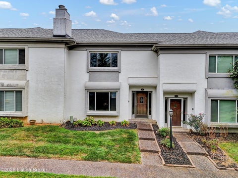 Townhouse For Sale - 107 Shelby Pointe Dr<br/> Louisville, KY 40223