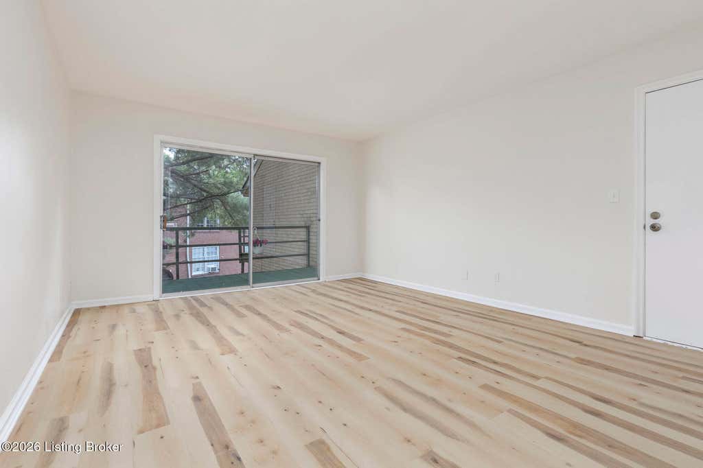 Photo of 2505 Brownsboro Rd #APT B5, Louisville, KY 40206 (MLS # 1724018)