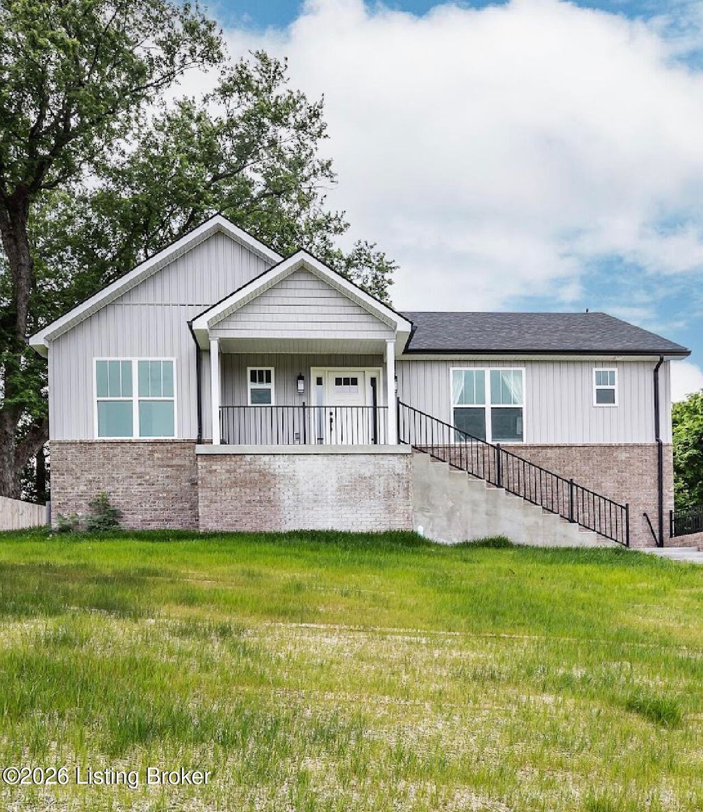 Photo of 107 Springhill Dr, Bardstown, KY 40004 (MLS # 1715906)