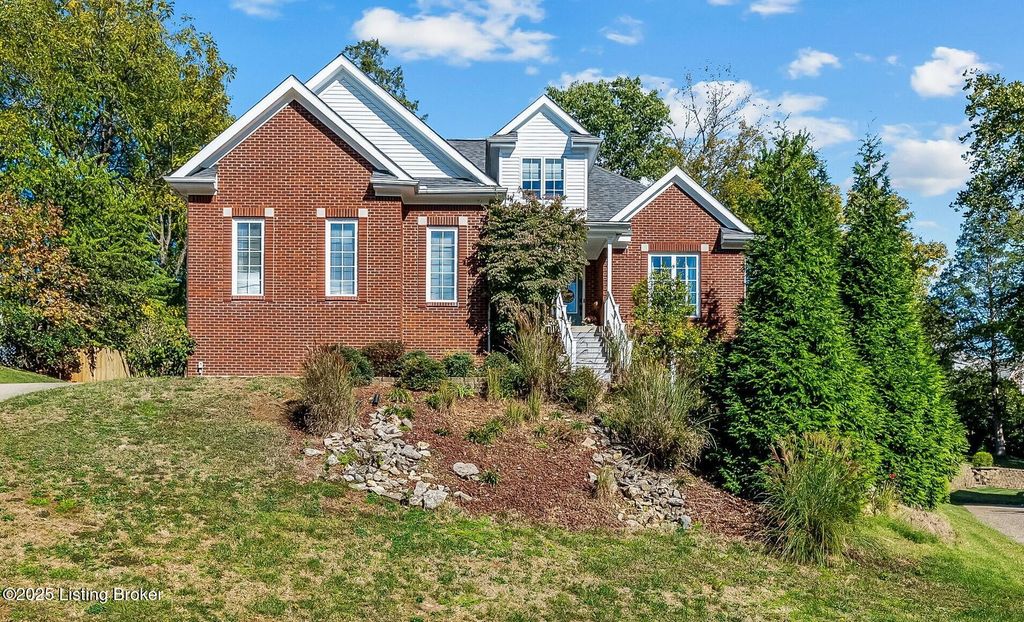 Photo of 4305 Lost Spring Ct, Louisville, KY 40241 (MLS # 1701604)