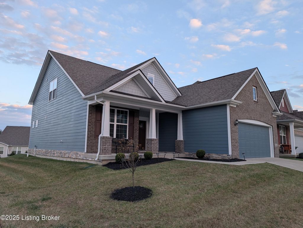 Photo of 2861 Hamilton Springs Dr, Louisville, KY 40245 (MLS # 1704825)