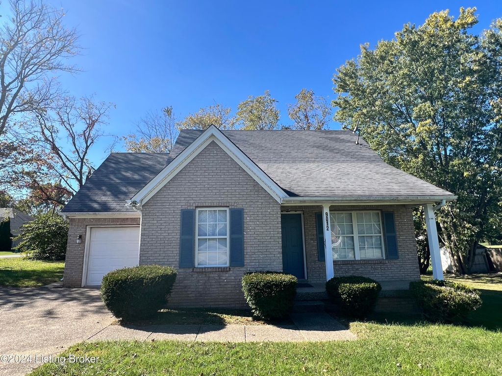 Photo of 9012 Jessica Leigh Dr, Louisville, KY 40228 (MLS # 1704623)