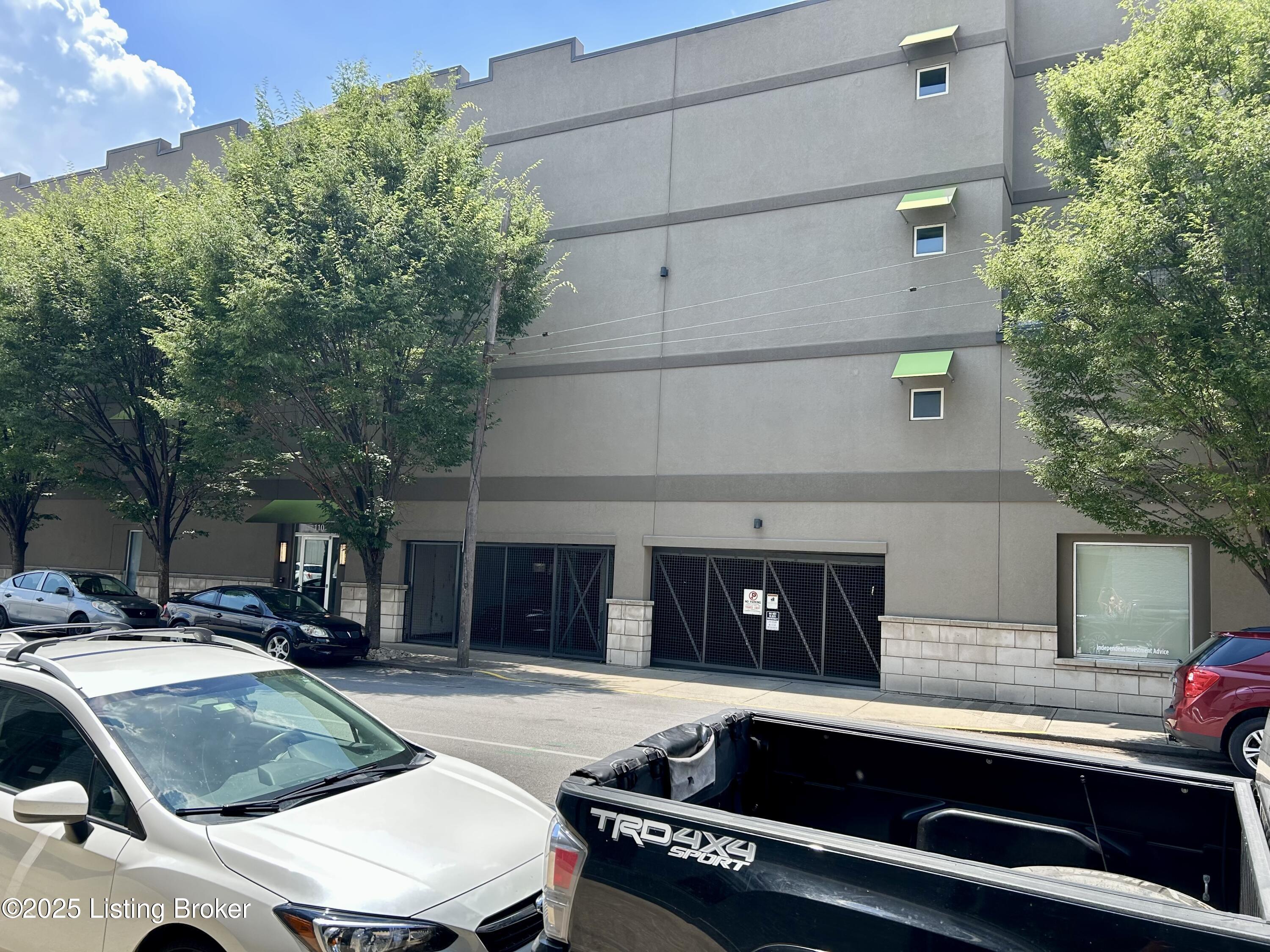 110 S Campbell St UNIT 201