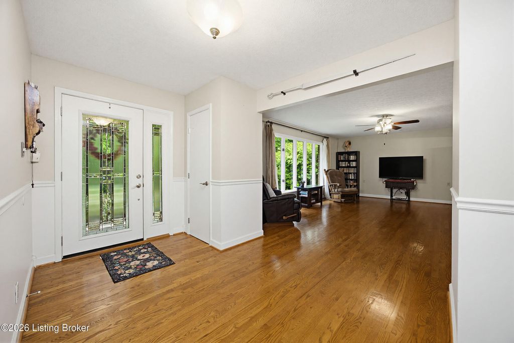 Photo of 165 Mayapple Ln, Elizabethtown, KY 42701 (MLS # 1718832)