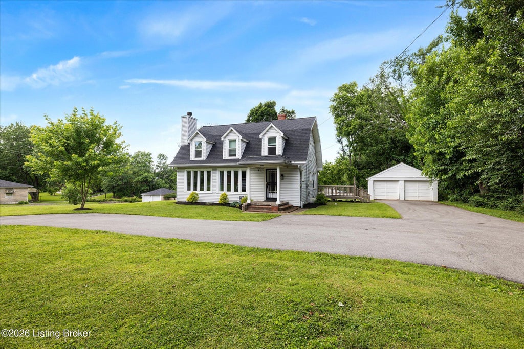 Photo of 6306 S Watterson Trail, Louisville, KY 40291 (MLS # 1729291)