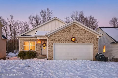 Photo of 392 Bridlewood Ave, Shelbyville, KY 40065 (MLS # 1708199)