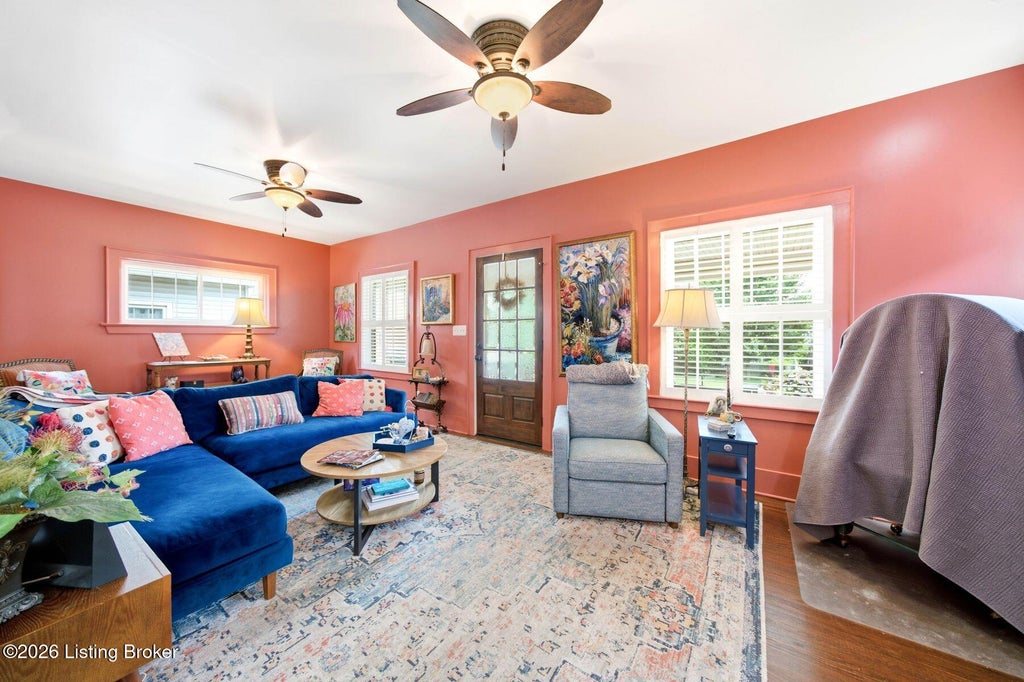 Photo of 1927 Wrocklage Ave, Louisville, KY 40205 (MLS # 1725713)