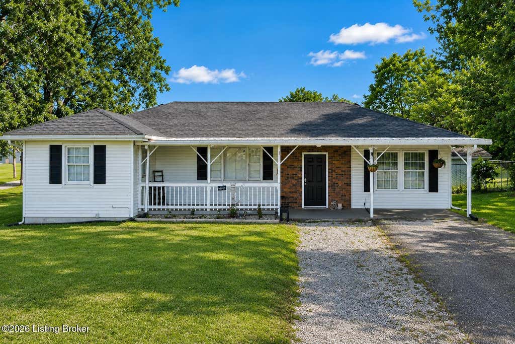 Photo of 5135 Flaherty Rd, Vine Grove, KY 40175 (MLS # 1720091)