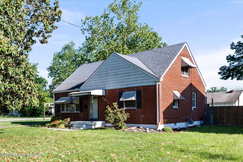 Photo of 5213 Stephan Dr, Louisville, KY 40258 (MLS # 1716959)