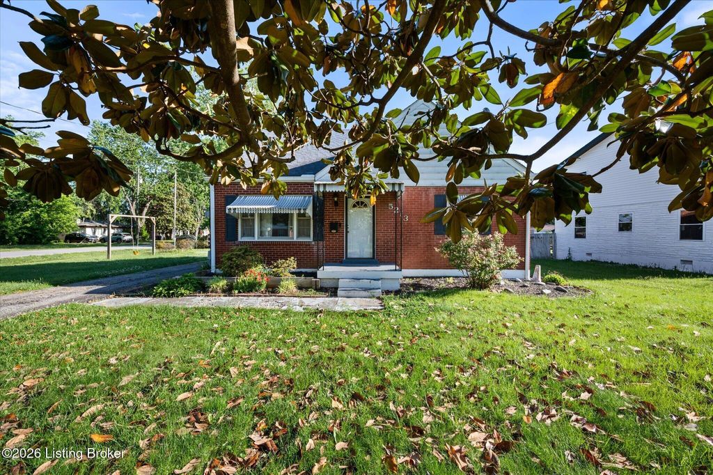 Photo of 5213 Stephan Dr, Louisville, KY 40258 (MLS # 1716959)